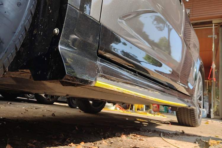 Used CHANGAN UNI-T 2022 1.5T Sport Edition Premium Version Left Side Sill