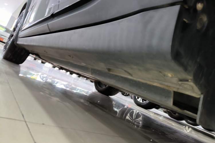 Used CHANGAN UNI-T 2022 2.0T Flagship Edition Left Side Sill