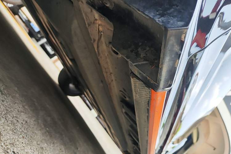 Used CHANGAN UNI-T 2022 1.5T Luxury Edition Left Side Sill