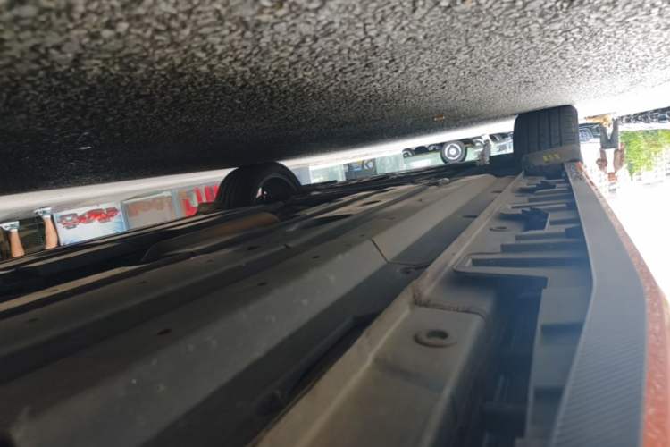 Used CHANGAN UNI-T 2022 1.5T Sport Edition Premium Version Left Side Sill