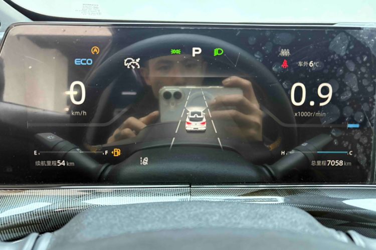 Used CHANGAN UNI-T 2022 1.5T Sport Edition Flagship Version Odometer Close Up