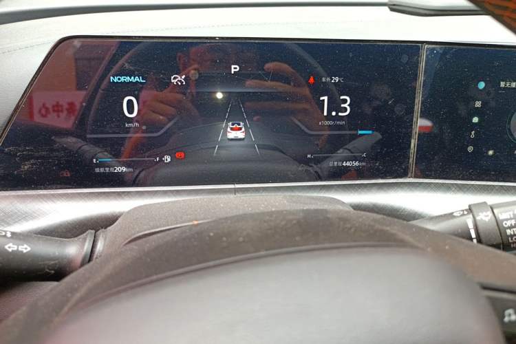 Used CHANGAN UNI-T 2022 1.5T Luxury Edition Odometer Close Up