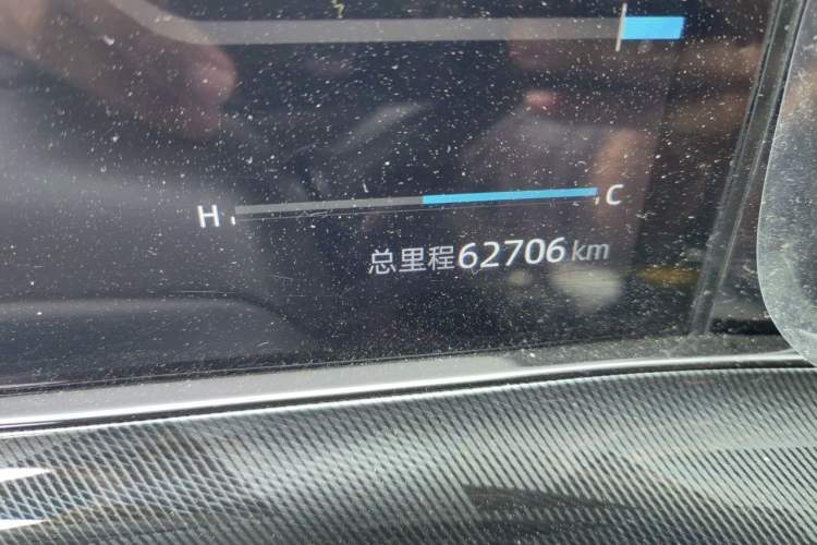 Used CHANGAN UNI-T 2022 2.0T Flagship Edition Odometer Close Up