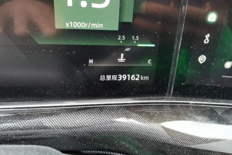 Used CHANGAN UNI-T 2022 1.5T Flagship Edition Odometer Close Up