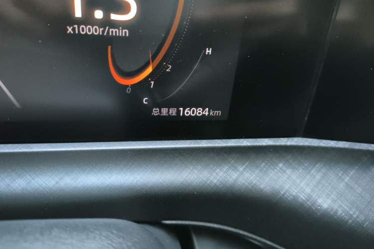 Used CHANGAN UNI-T 2022 1.5T Prestige Version Odometer Close Up
