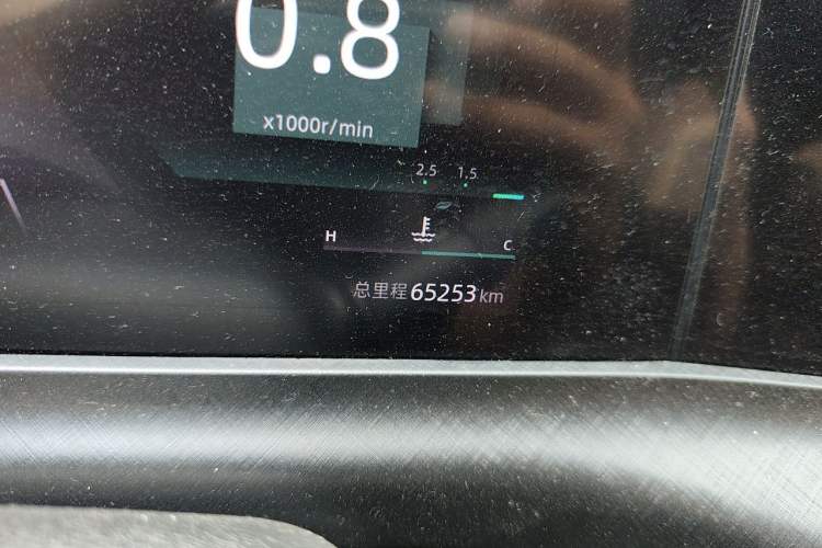Used CHANGAN UNI-T 2022 1.5T Prestige Version Odometer Close Up