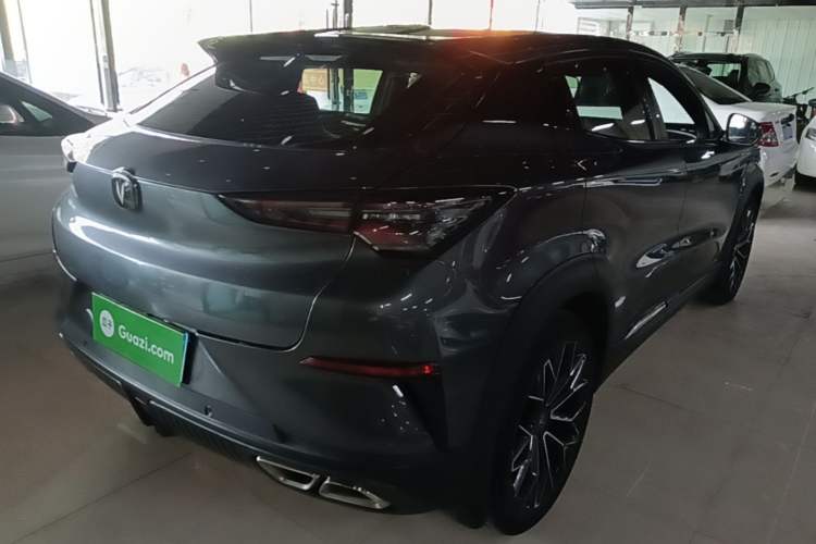 Used CHANGAN UNI-T 2022 1.5T Prestige Version Rear Right 45 Deg