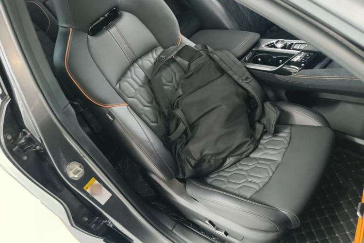 Used CHANGAN UNI-T 2022 1.5T Sport Edition Flagship Version Right Front Seat