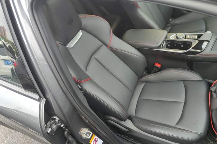 Used CHANGAN UNI-T 2022 1.5T Excellence Model Right Front Seat