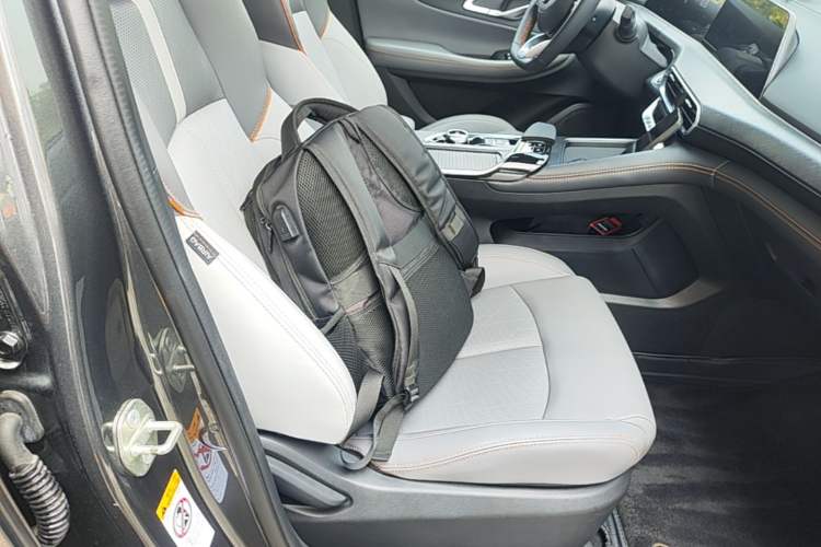 Used CHANGAN UNI-T 2022 1.5T Luxury Edition Right Front Seat