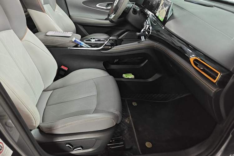 Used CHANGAN UNI-T 2022 1.5T Flagship Edition Right Front Seat