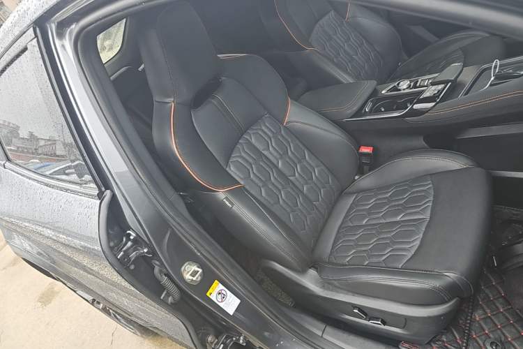Used CHANGAN UNI-T 2022 1.5T Flagship Edition Right Front Seat