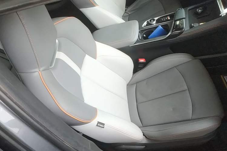 Used CHANGAN UNI-T 2022 1.5T Prestige Version Right Front Seat