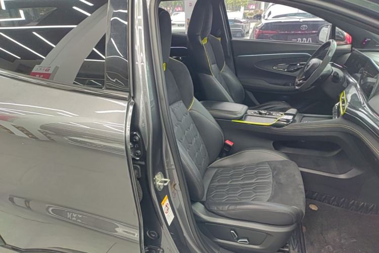 Used CHANGAN UNI-T 2022 1.5T Sport Edition Flagship Version Right Front Seat