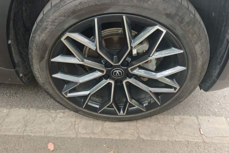 Used CHANGAN UNI-T 2022 1.5T Prestige Version Right Front Wheel Hub