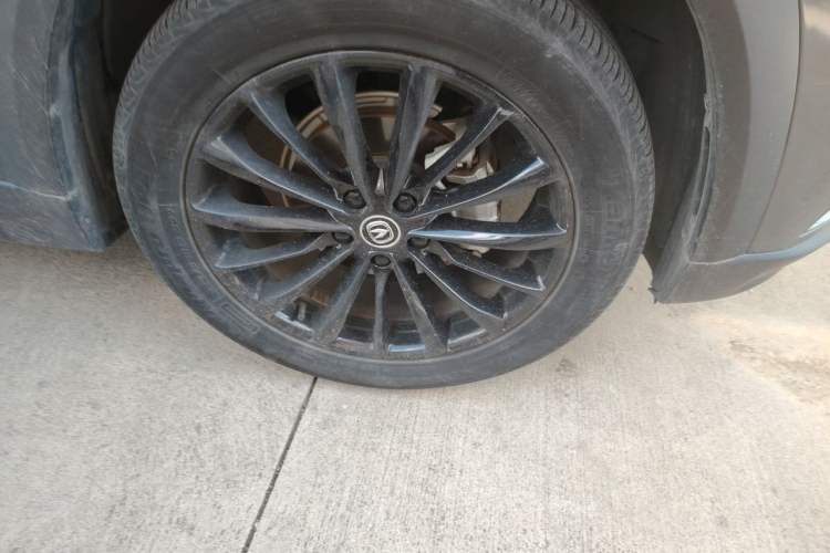 Used CHANGAN UNI-T 2022 1.5T Excellence Model Right Front Wheel Hub