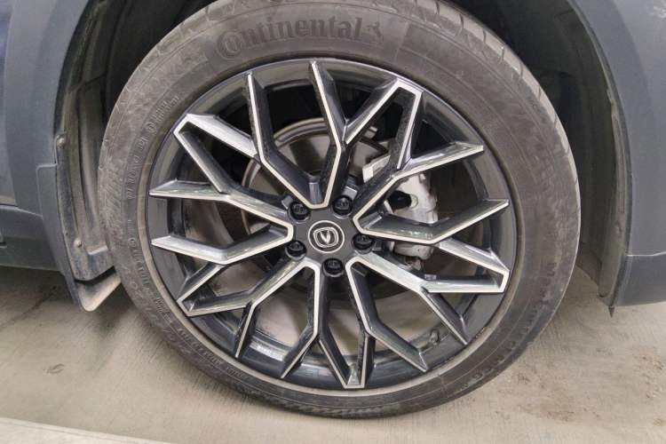 Used CHANGAN UNI-T 2022 1.5T Prestige Version Right Front Wheel Hub