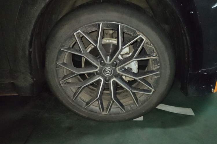 Used CHANGAN UNI-T 2022 1.5T Sport Edition Premium Version Right Front Wheel Hub