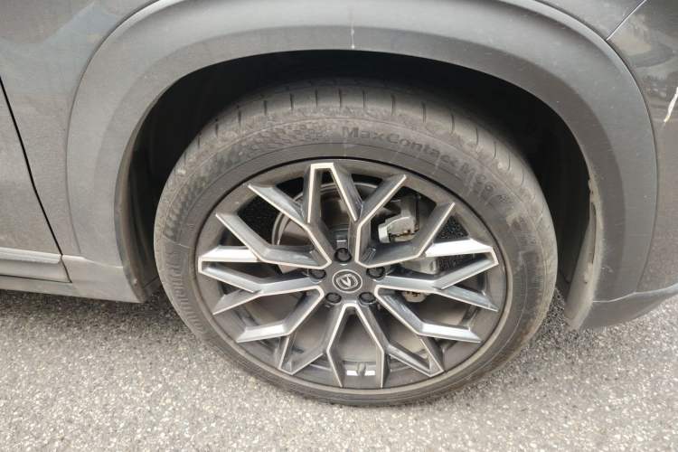 Used CHANGAN UNI-T 2022 1.5T Prestige Version Right Front Wheel Hub