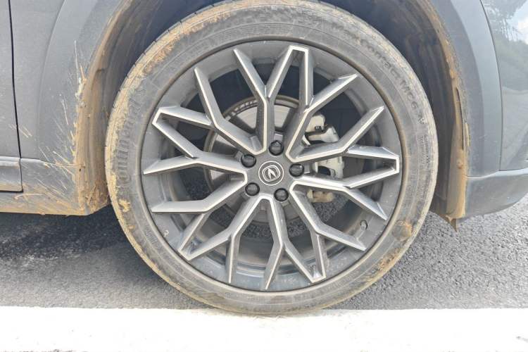 Used CHANGAN UNI-T 2022 1.5T Prestige Version Right Front Wheel Hub