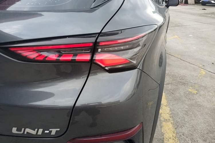 Used CHANGAN UNI-T 2022 1.5T Prestige Version Right Rear Taillight