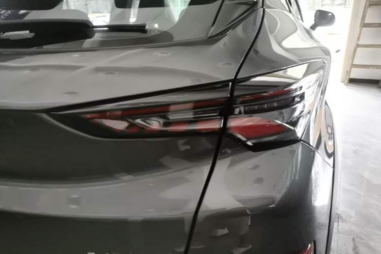 Used CHANGAN UNI-T 2022 1.5T Flagship Edition Right Rear Taillight