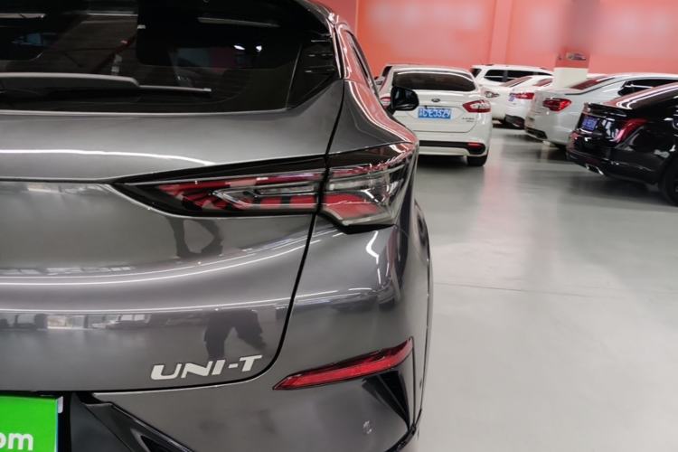 Used CHANGAN UNI-T 2022 1.5T Sport Edition Flagship Version Right Rear Taillight