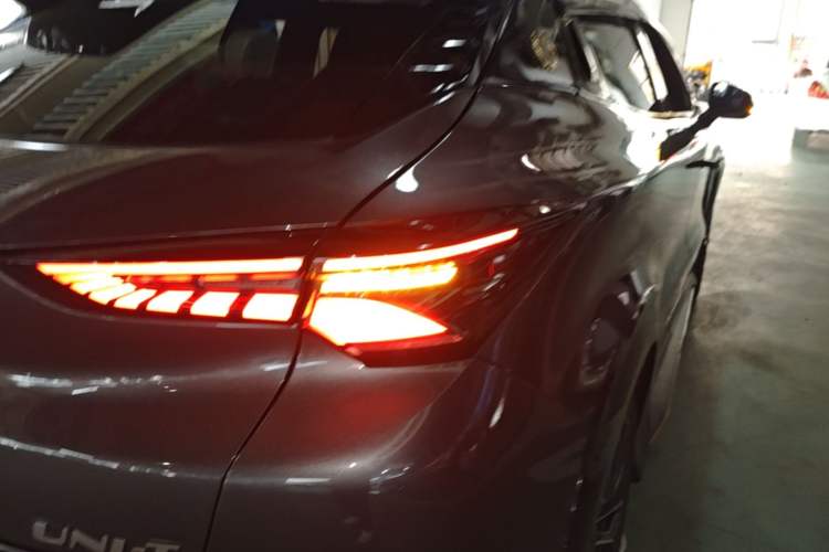Used CHANGAN UNI-T 2022 1.5T Prestige Version Right Rear Taillight