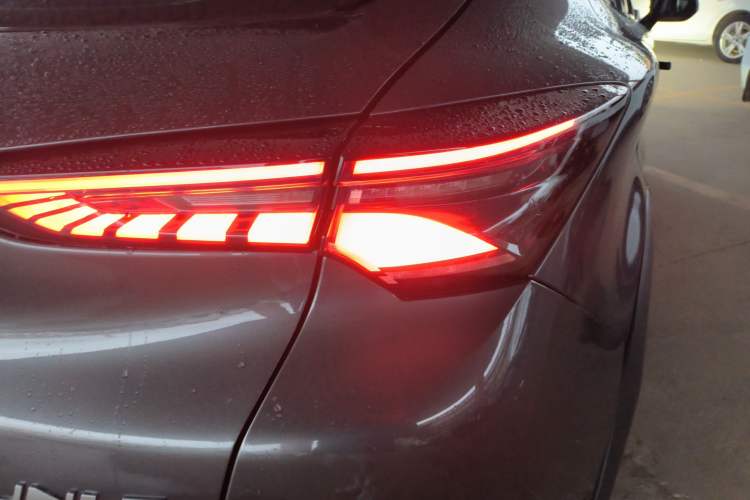 Used CHANGAN UNI-T 2022 1.5T Prestige Version Right Rear Taillight