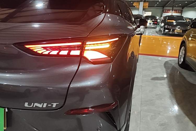 Used CHANGAN UNI-T 2022 1.5T Prestige Version Right Rear Taillight