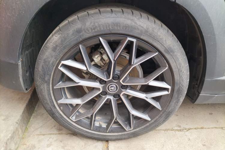 Used CHANGAN UNI-T 2022 1.5T Prestige Version Right Rear Wheel Hub