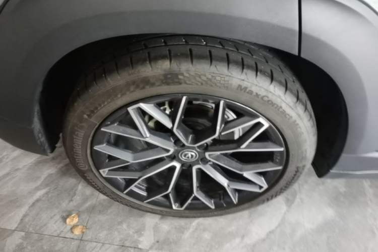 Used CHANGAN UNI-T 2022 1.5T Flagship Edition Right Rear Wheel Hub