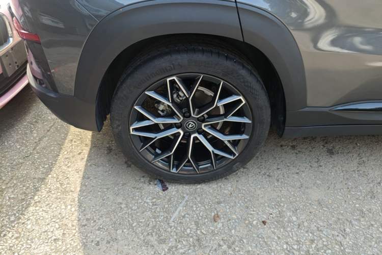 Used CHANGAN UNI-T 2022 1.5T Prestige Version Right Rear Wheel Hub