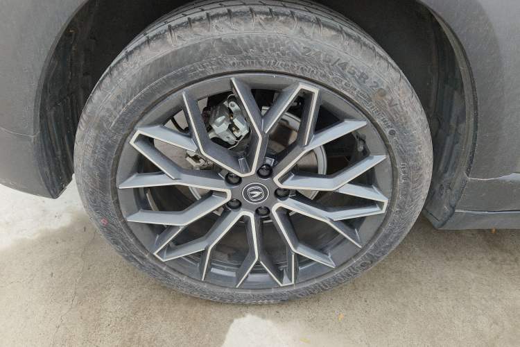 Used CHANGAN UNI-T 2022 1.5T Flagship Edition Right Rear Wheel Hub