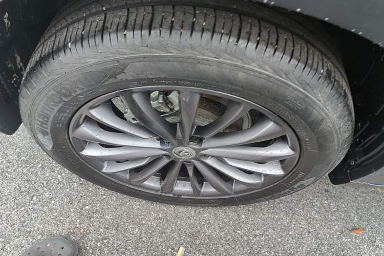 Used CHANGAN UNI-T 2022 1.5T Excellence Model Right Rear Wheel Hub