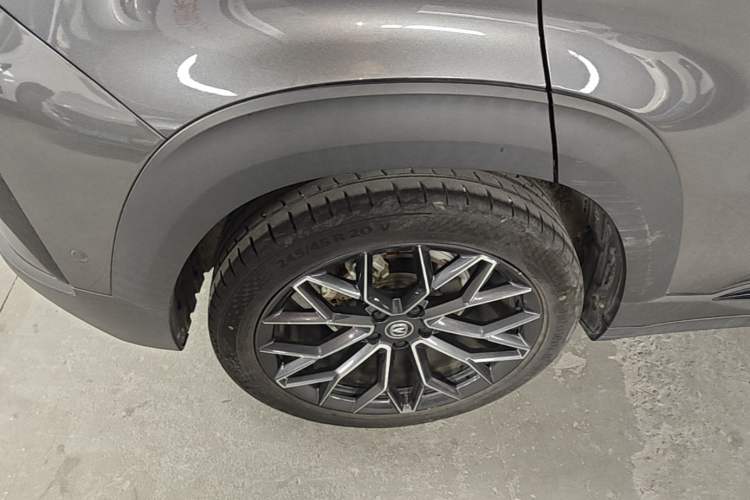 Used CHANGAN UNI-T 2022 1.5T Flagship Edition Right Rear Wheel Hub