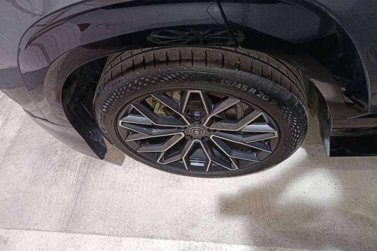 Used CHANGAN UNI-T 2022 1.5T Prestige Version Right Rear Wheel Hub
