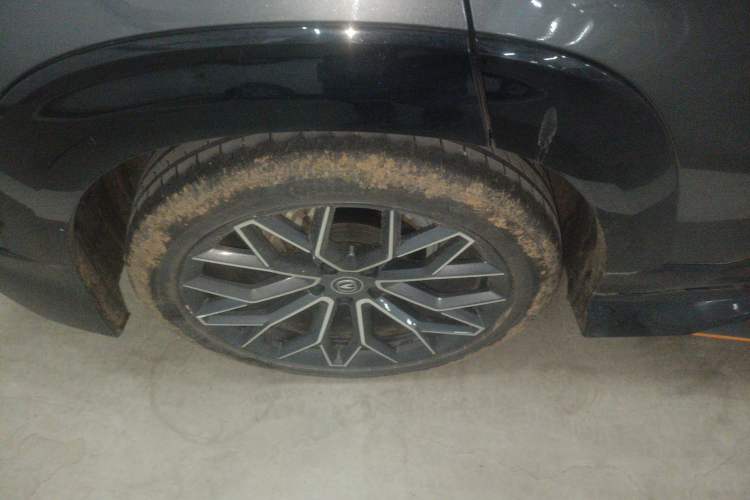 Used CHANGAN UNI-T 2022 1.5T Prestige Version Right Rear Wheel Hub