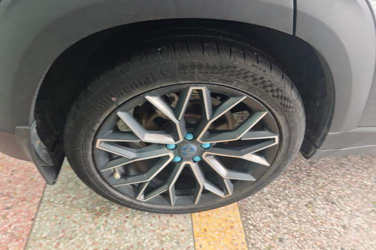 Used CHANGAN UNI-T 2022 1.5T Flagship Edition Right Rear Wheel Hub