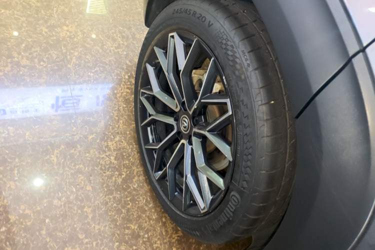 Used CHANGAN UNI-T 2022 1.5T Prestige Version Right Rear Wheel Hub