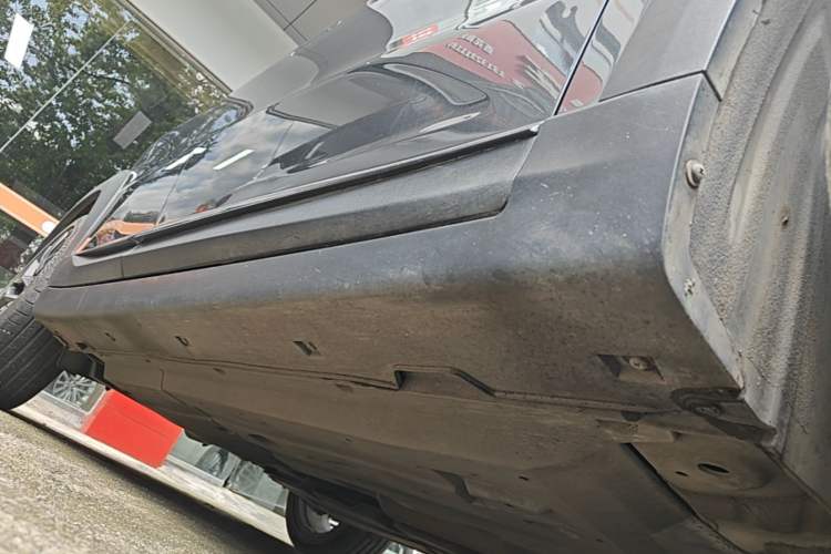Used CHANGAN UNI-T 2022 1.5T Prestige Version Right Side Sill