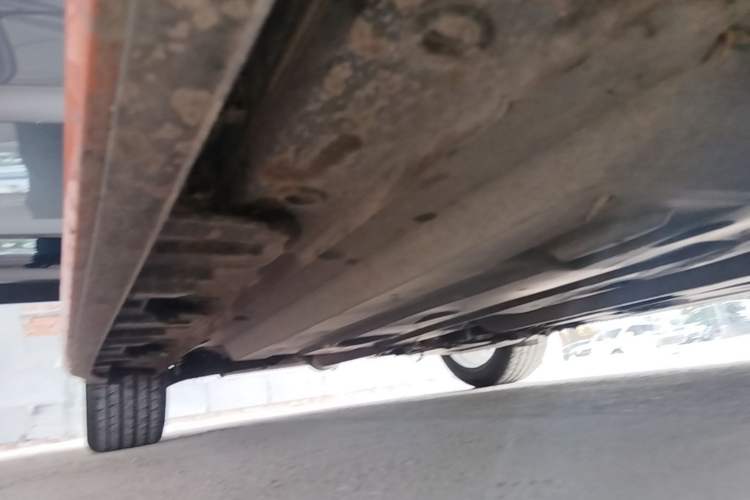 Used CHANGAN UNI-T 2022 2.0T Sport Edition Premium Version Right Side Sill