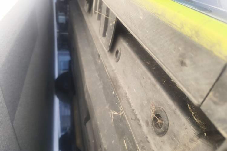 Used CHANGAN UNI-T 2022 1.5T Sport Edition Flagship Version Right Side Sill