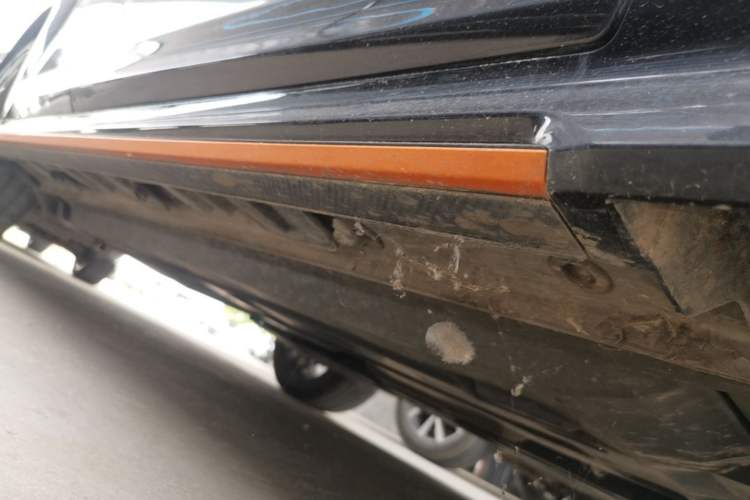 Used CHANGAN UNI-T 2022 1.5T Sport Edition Premium Version Right Side Sill