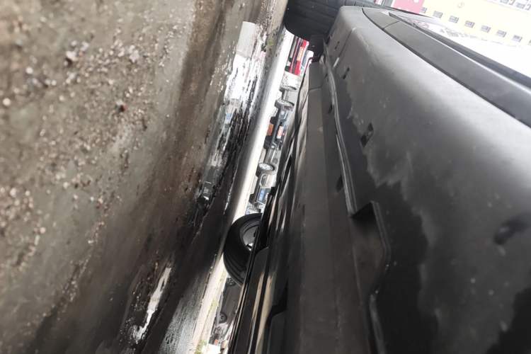 Used CHANGAN UNI-T 2022 2.0T Prestige Version Right Side Sill