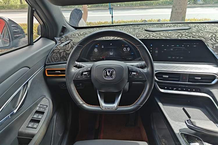 Used CHANGAN UNI-T 2022 1.5T Prestige Version Steering Wheel