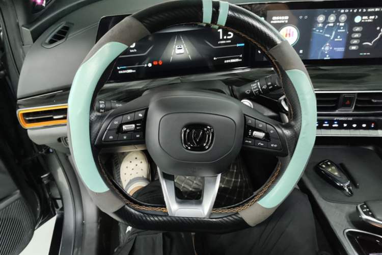 Used CHANGAN UNI-T 2022 1.5T Sport Edition Flagship Version Steering Wheel