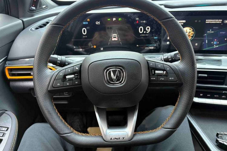 Used CHANGAN UNI-T 2022 1.5T Sport Edition Flagship Version Steering Wheel