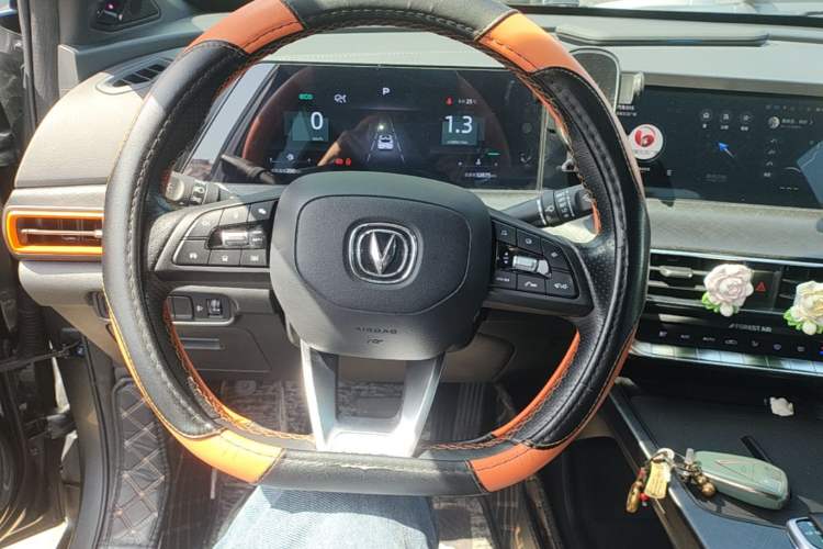 Used CHANGAN UNI-T 2022 1.5T Prestige Version Steering Wheel