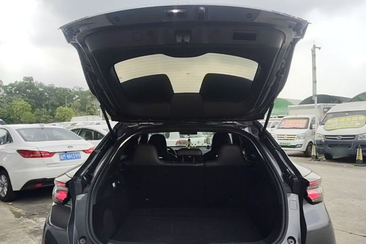 Used CHANGAN UNI-T 2022 1.5T Prestige Version Trunk